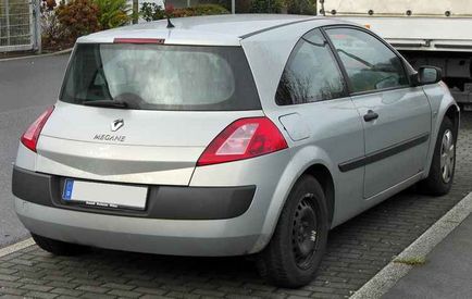 Salon Renault Megane 2 fotók és videók a különböző szögekből