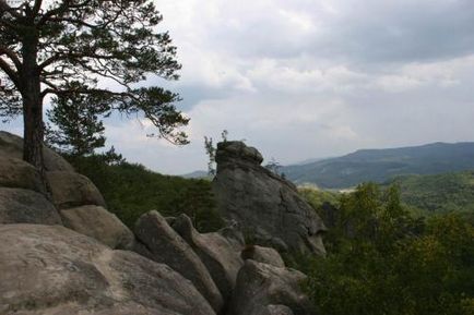 Скелі довбуша - Україна - блог про цікаві місця