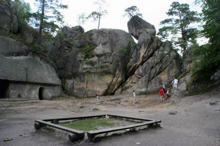 Rocks dovbush - ukraine - blog despre locuri interesante