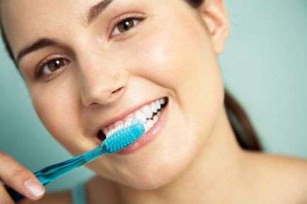Stomatitis - a felnőttekben, tünetek, kezelés (megjelenés) Stomatitis - a felnőttekben, tünetek, kezelés