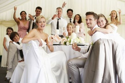 Сценарій весілля у вузькому колі сімейному для дому та ресторану