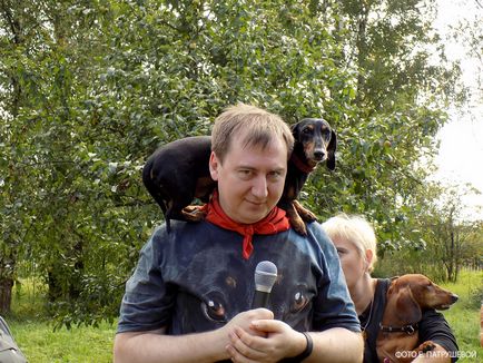 Dachshunds vizitează orașul Cehov - orașul zooinform