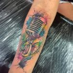 Valoarea tatuajului pentru microfon, schițe și stiluri de tatuaje performante