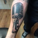 Valoarea tatuajului pentru microfon, schițe și stiluri de tatuaje performante