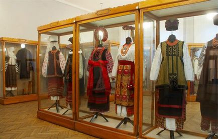 Ornamente tradiționale ale femeilor ucrainene din secolele al XIX-lea și al XX-lea, o călătorie în trecut