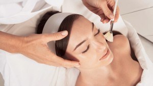 Îngrijirea facială în perioada de toamnă și iarna fabrică și remedii acasă pentru piele