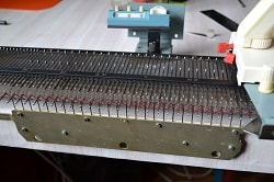 Mașini de tricotat, cum funcționează și lucrează mașinile de tricotat