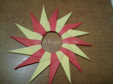 Star în tehnica origami pentru copiii de vârstă școlară