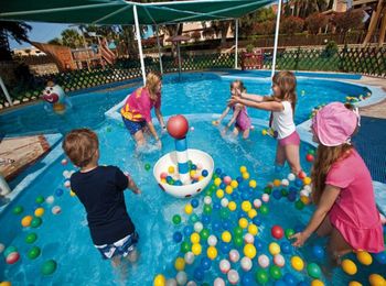 Waterpark of waterpark de la Rhodes preturi, mod de operare, atractii, în cazul în care este situat