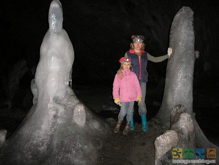 Askin Ice Cave, un site dedicat turismului și călătoriilor