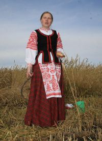 Costum popular din Belarus
