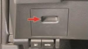 A relé doboz és a biztosíték a Nissan Qashqai és a Qashqai 2 (Nissan) A relé doboz és a biztosíték a Nissan Qashqai és a Qashqai 2