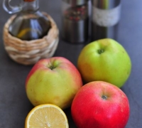 Csirke sült almával és zöldség fotó recept