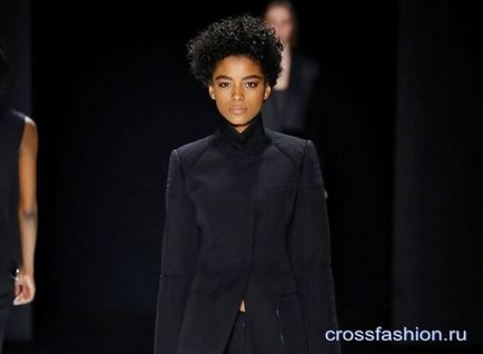 Crossfashion group - як приховати зморшки або в'ялість шиї і підборіддя одягом поради та фото