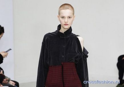 Crossfashion group - як приховати зморшки або в'ялість шиї і підборіддя одягом поради та фото