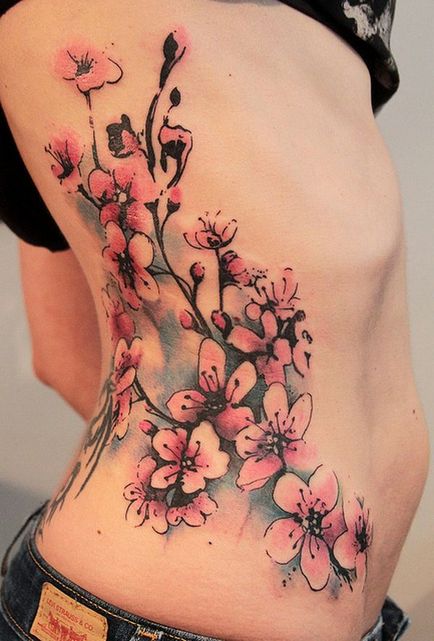 Fotografie de tatuaj cu fructe de padure