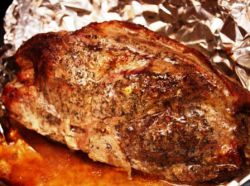Carne de vită în foiță în cuptor
