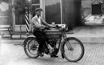 Harley-davidson перший «моторний велосипед», з якого починався легендарний бренд - технополіс