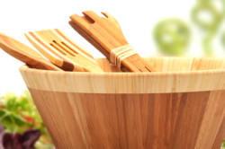 Інтер'єр кухні з бамбуковими шпалерами процес їх поклейки (фото і відео)