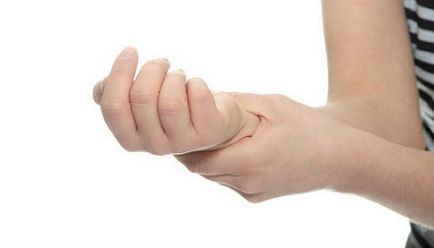 Як і чим лікувати суглоби кисті рук