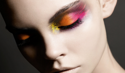 Як використовувати помаранчеві тіні в макіяжі очей