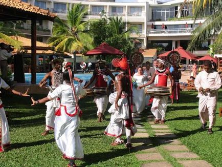 Cum să organizați o frumoasă ceremonie de nuntă pe Sri Lanka