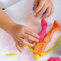 Cum să înveți un copil să se formeze din plasticină