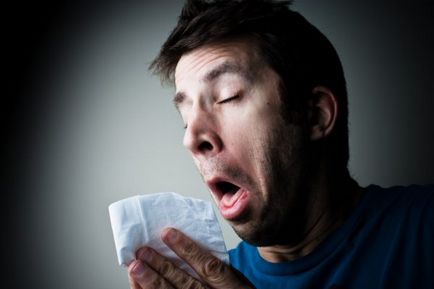 Як відрізнити алергію від простуди у дорослого і дитини