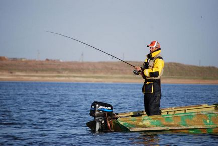 Hogyan vegye fel a halászat mellény Spinning