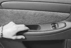 Modificarea mecanismului de ridicare a ușii șoferului