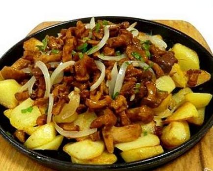 Як правильно приготувати смажену картоплю з грибами, цибулею, м'ясом, на салі як смачно посмажити