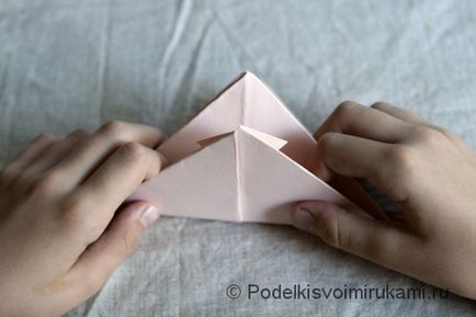 Як зробити паперовий кораблик