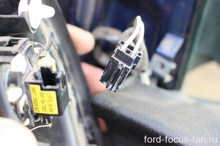 Cum să scoateți oglinda laterală Ford Focus 2 video, ventilator Focus Ford