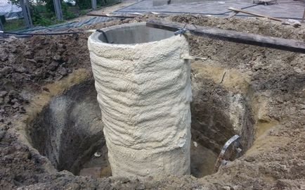 Hogyan jól szigetelnek beton gyűrűk féle fűtőberendezések