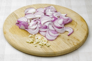 Salata de cartofi cu slănină - rețete simple