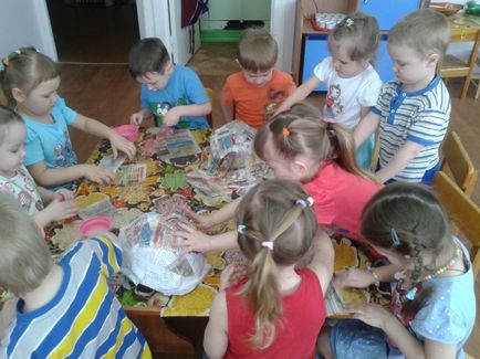 A sisak készült papírmasé (tanulmány) A sisak készült papírmasé