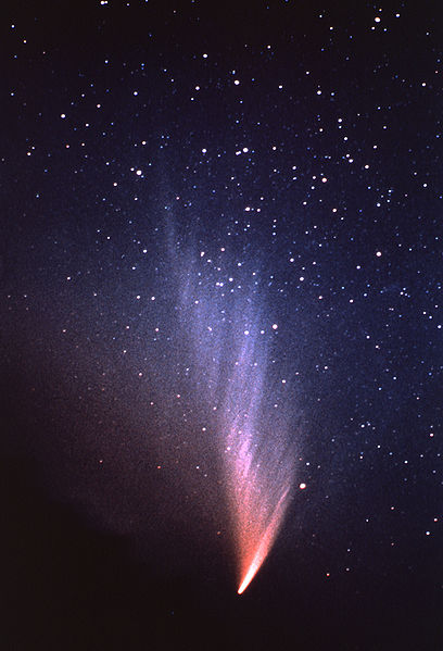 Comeții sunt precursori ai catastrofelor sau martori ai vârstei tinere a universului