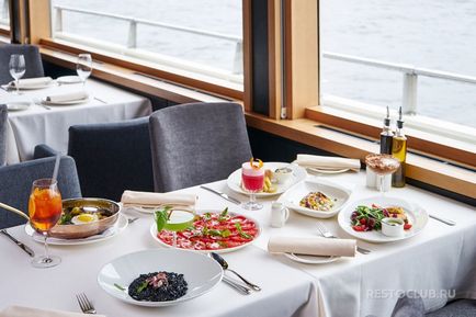 A legjobb éttermek a víz pihenni kis hajók a partra szakaszában, az első 10
