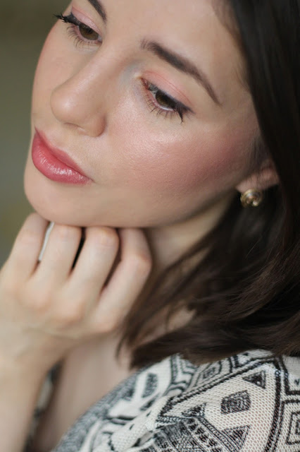 Mac rosu mineral - mineraliza blush noua romantism, un l i d i a r r y