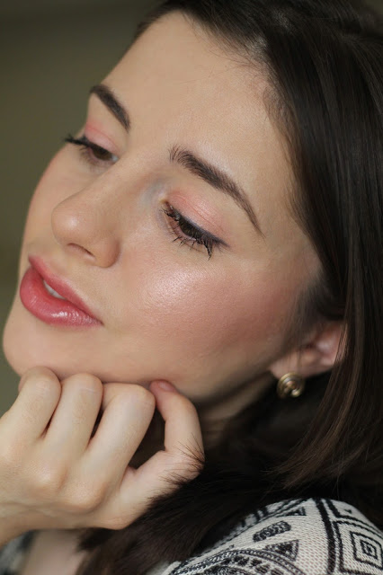 Mac rosu mineral - mineraliza blush noua romantism, un l i d i a r r y