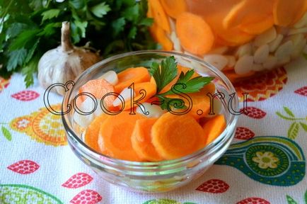 A pácolt sárgarépa fokhagymás - lépésről lépésre recept fotókkal, előételek (fokhagyma) A pácolt sárgarépa fokhagymás - lépésről lépésre recept fotókkal snack