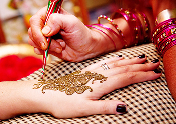 Ulei pentru a fixa imaginea de henna, nu uitați să-l cumpere!