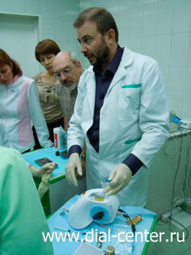 Instruire stomatologi în stomatologie laser și chirurgie laser