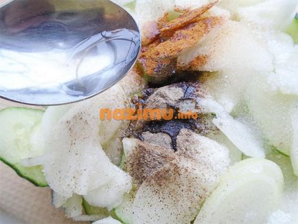 Uborka, hagyma, olaj a téli - lépésről lépésre recept fotók (recept) Uborka, hagyma, olaj a téli - lépésről lépésre recept fotók