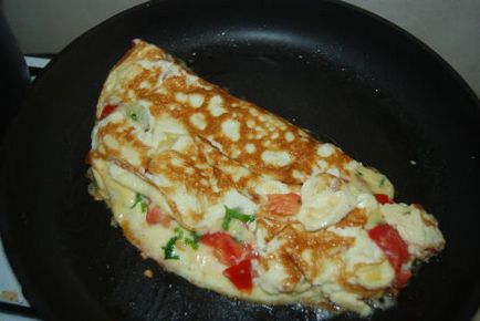 Omeletă în limba turcă) omeletă foto cu umplutură ca în turcia