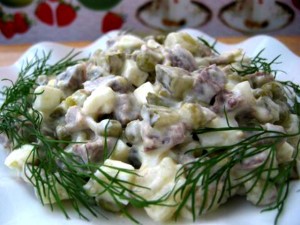La ce rețete neobișnuite puteți pregăti o salată cu limbă de porc