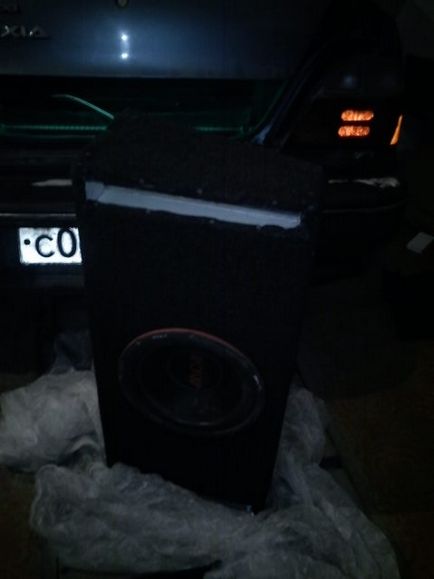 O poveste despre cum am vrut să reduc caseta de subwoofer ...