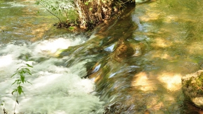 Trekking de-a lungul canionului Chernorechenski, traseul tău