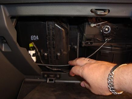 Procesul de schimbare a filtrului de salon în mașina Hyundai Getz foto și video de revizuire