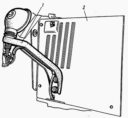 Lucrări de demontare a tractorului Mtz-80, 82